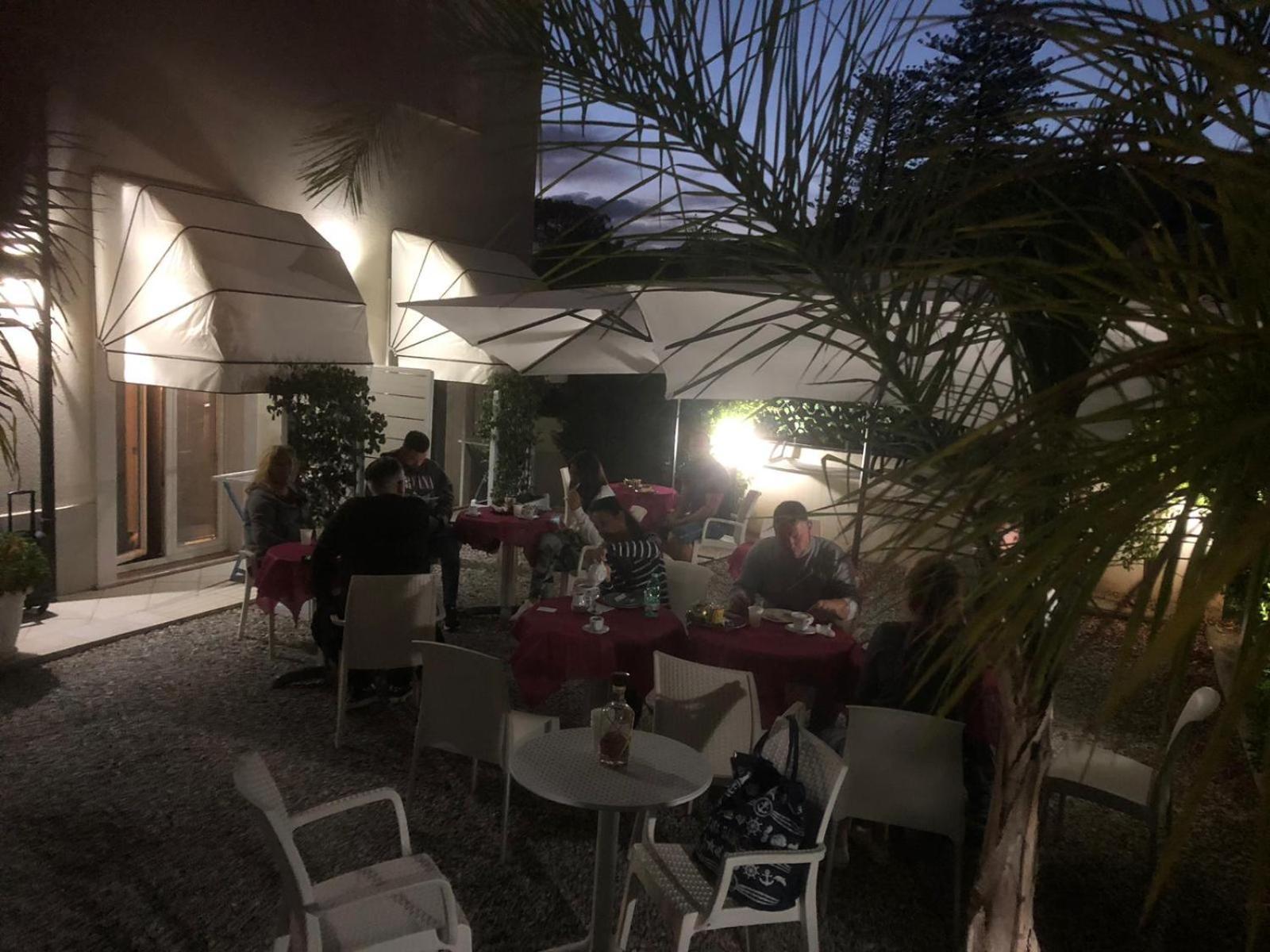 Residenza Porta Romana Тропеа Екстериор снимка