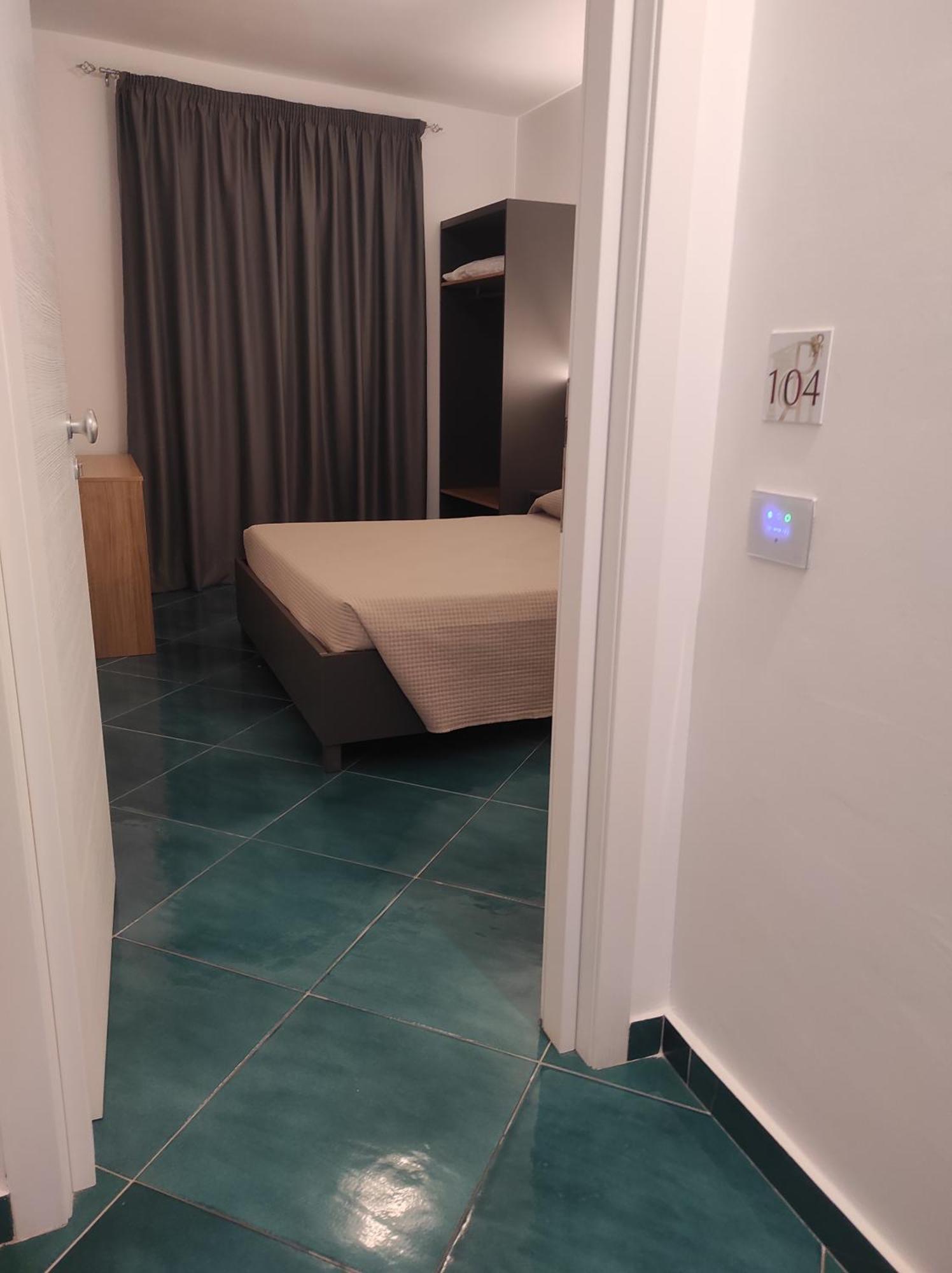 Residenza Porta Romana Тропеа Екстериор снимка