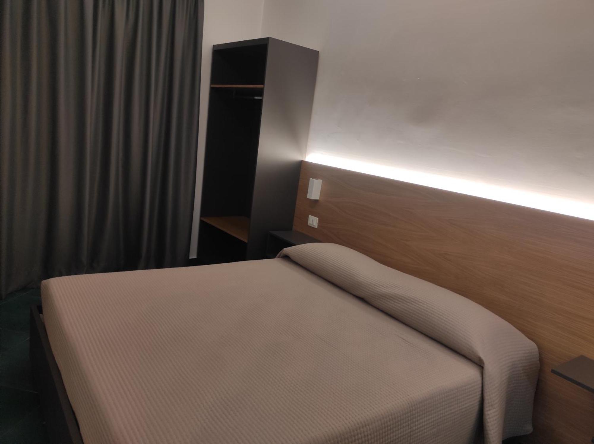 Residenza Porta Romana Тропеа Екстериор снимка