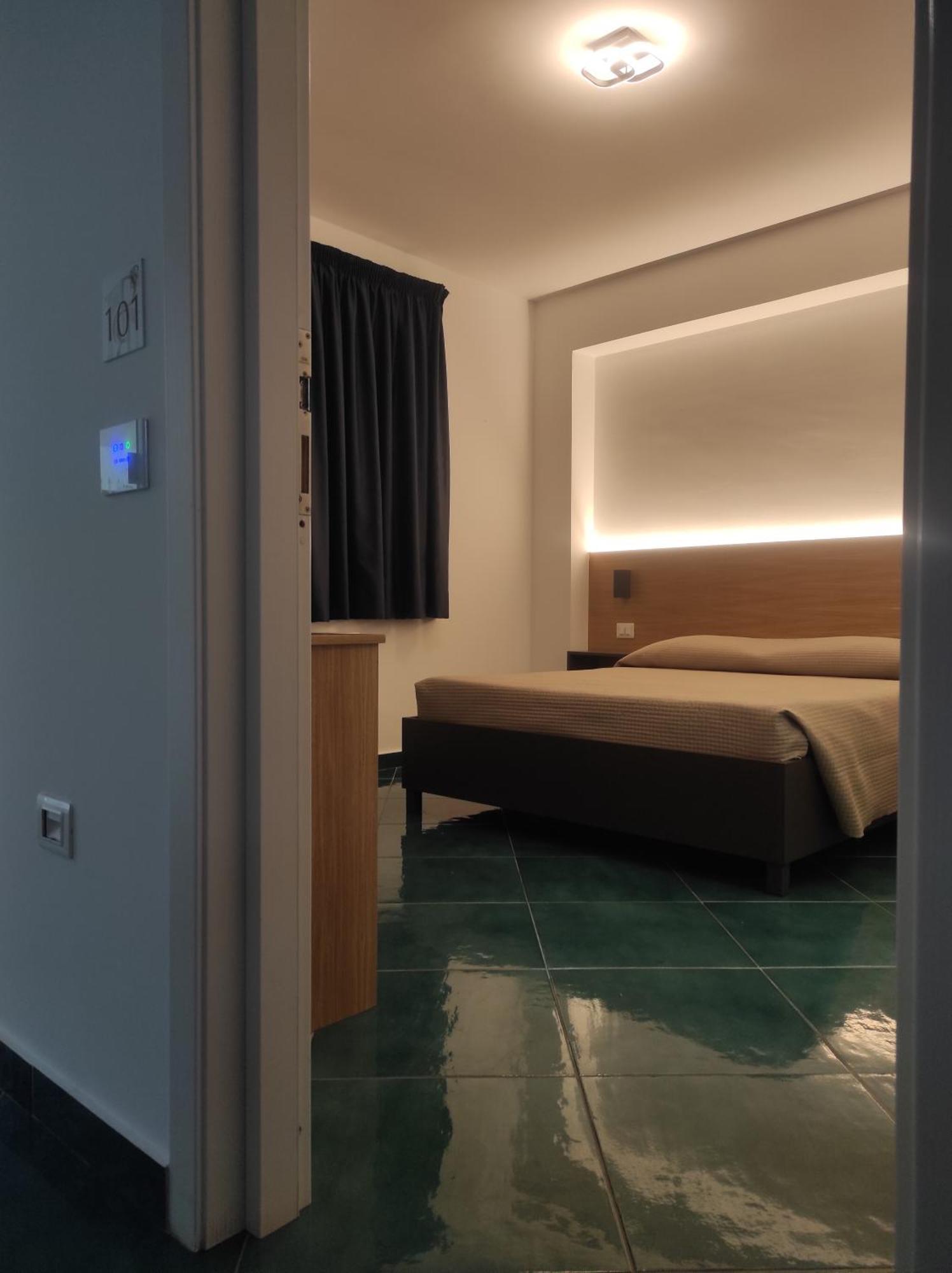 Residenza Porta Romana Тропеа Екстериор снимка
