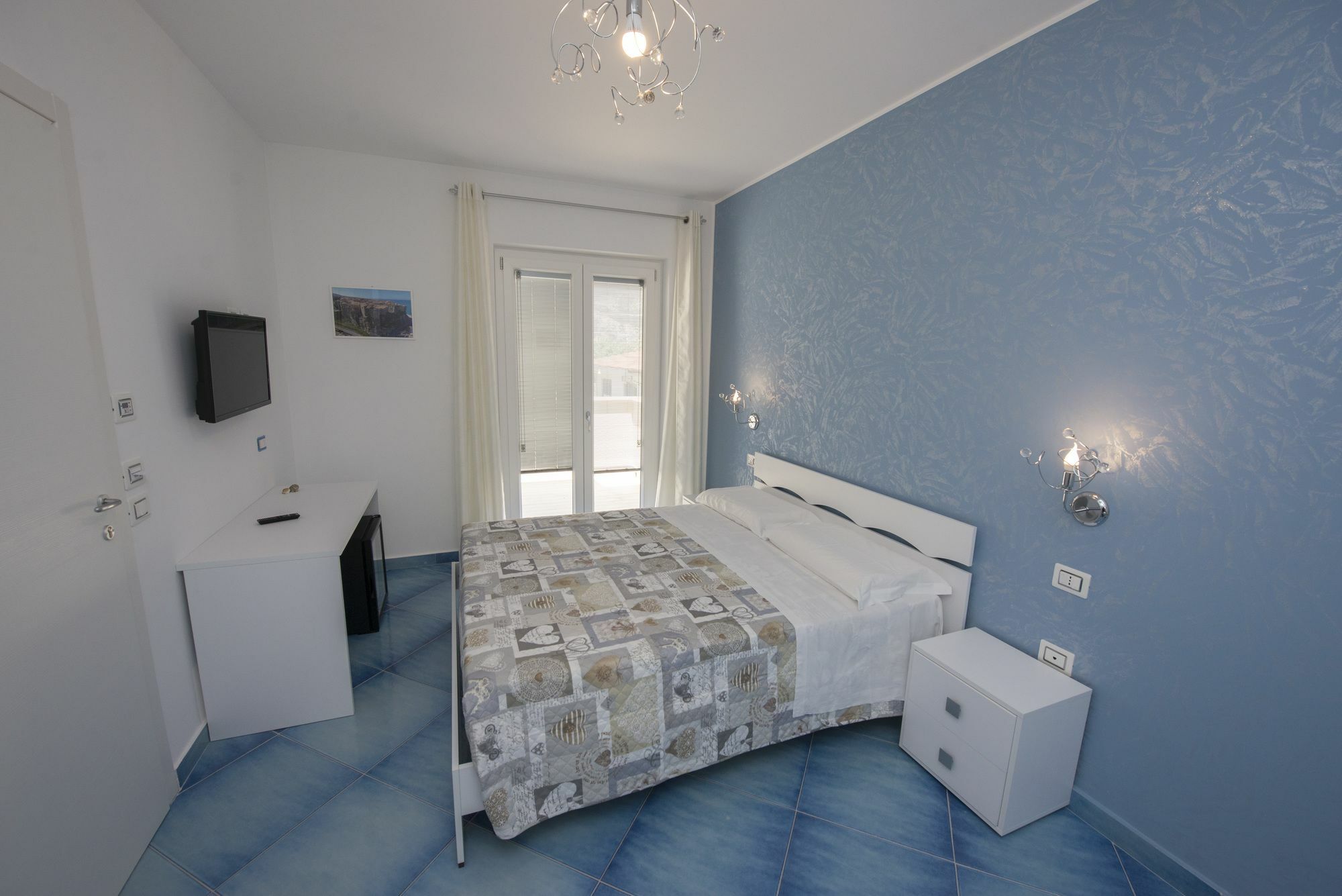 Residenza Porta Romana Тропеа Екстериор снимка