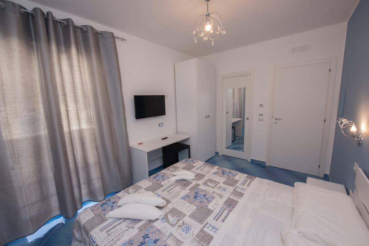 Residenza Porta Romana Тропеа Екстериор снимка