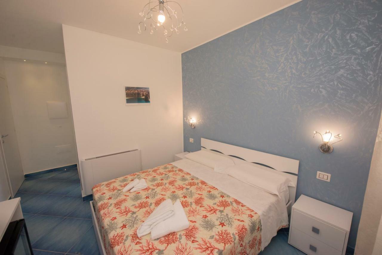 Residenza Porta Romana Тропеа Екстериор снимка