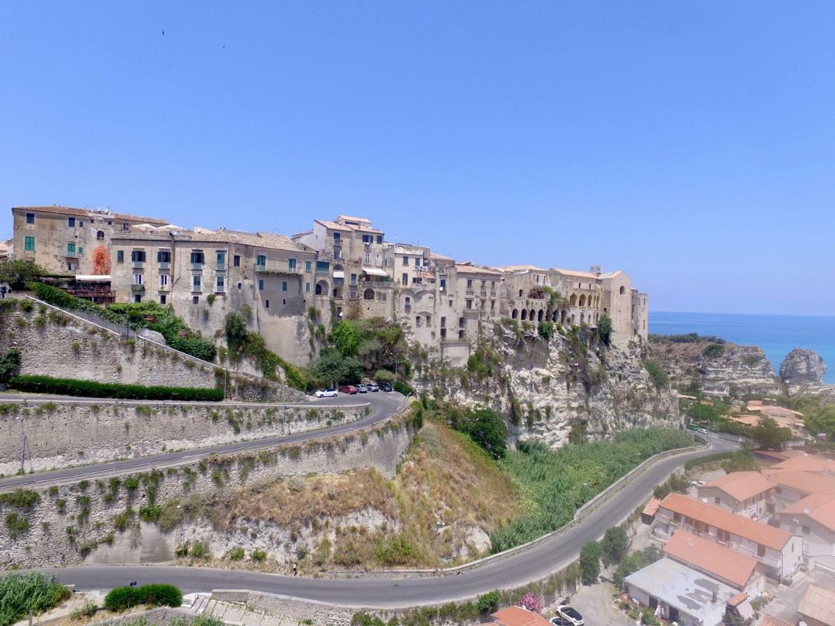 Residenza Porta Romana Тропеа Екстериор снимка